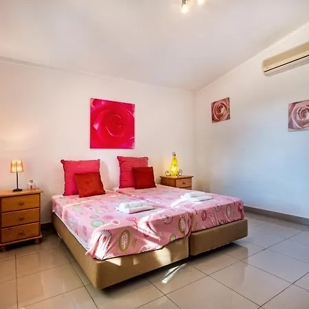 Buganvilia By Algarve Holidays גיאה