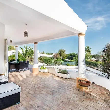 Buganvilia By Algarve Holidays Villa *